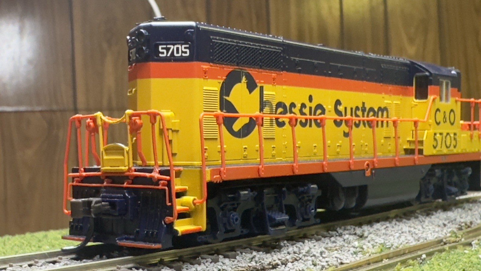 Atlas Classic Series HO Chessie C&O B&O GP7 #5705 RARE