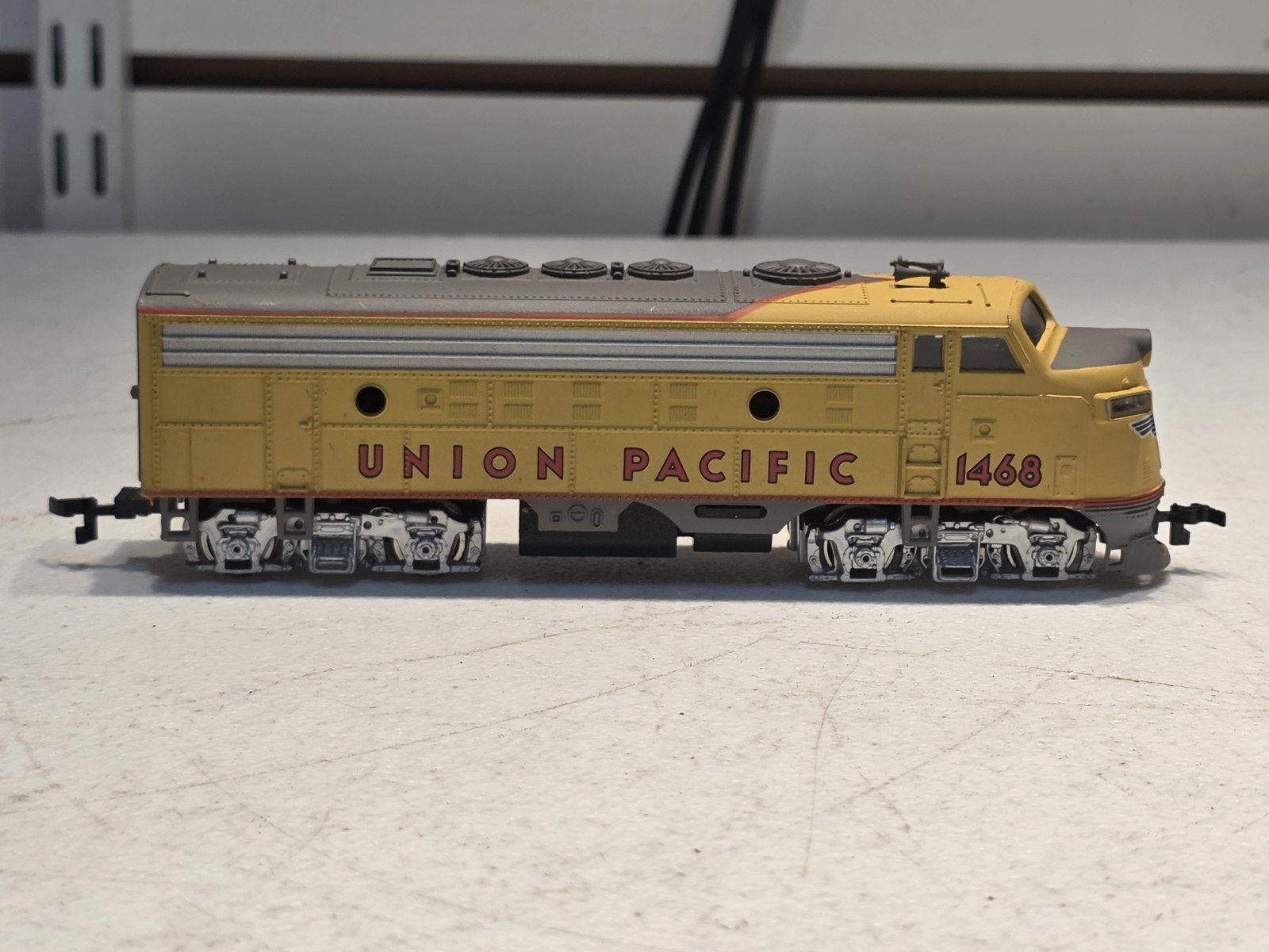 Vintage Bachmann HO Scale Union Pacific F9 Diesel Locomotive 1468