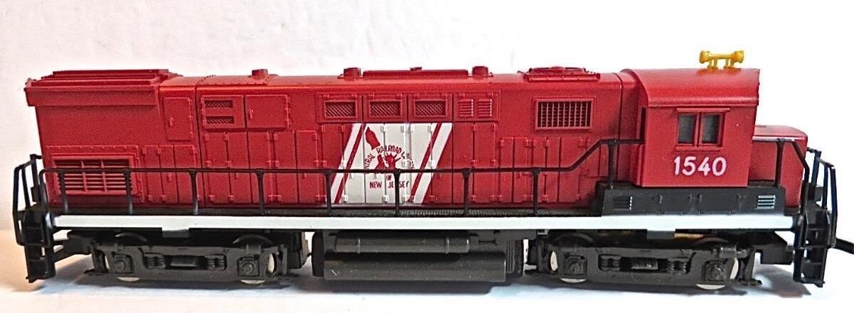 AHM/Roco HO CENTRAL NEW JERSEY #1540 ALCO CENTURY 424 DIESEL LOCOMOTIVE NEW