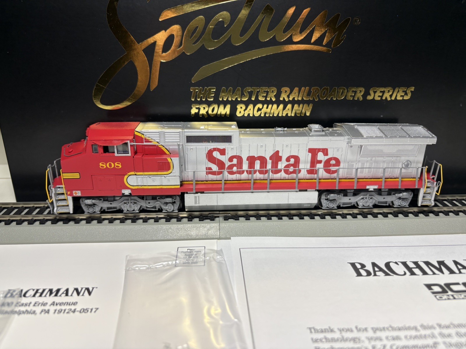 Bachmann Spectrum DCC 83503 HO Scale 8-40CW Locomotive Santa Fe #808