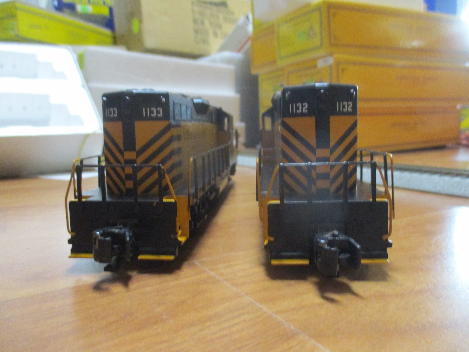 Amer Models Orange/Blk T&P GP-9 Diesel set (3/2/26 2) Hirail AC
