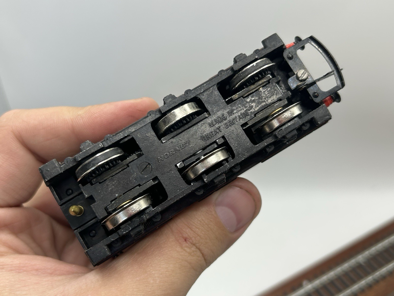 OO Hornby R053 LNER Class B17 4-6-0 Steam Locomotive ‘Manchester United’ – MINT
