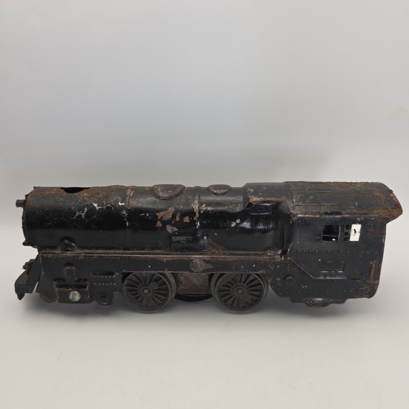 Vintage Cast Iron Clockwork Wind-Up Toy Steam Locomotive Floor Train – As Found