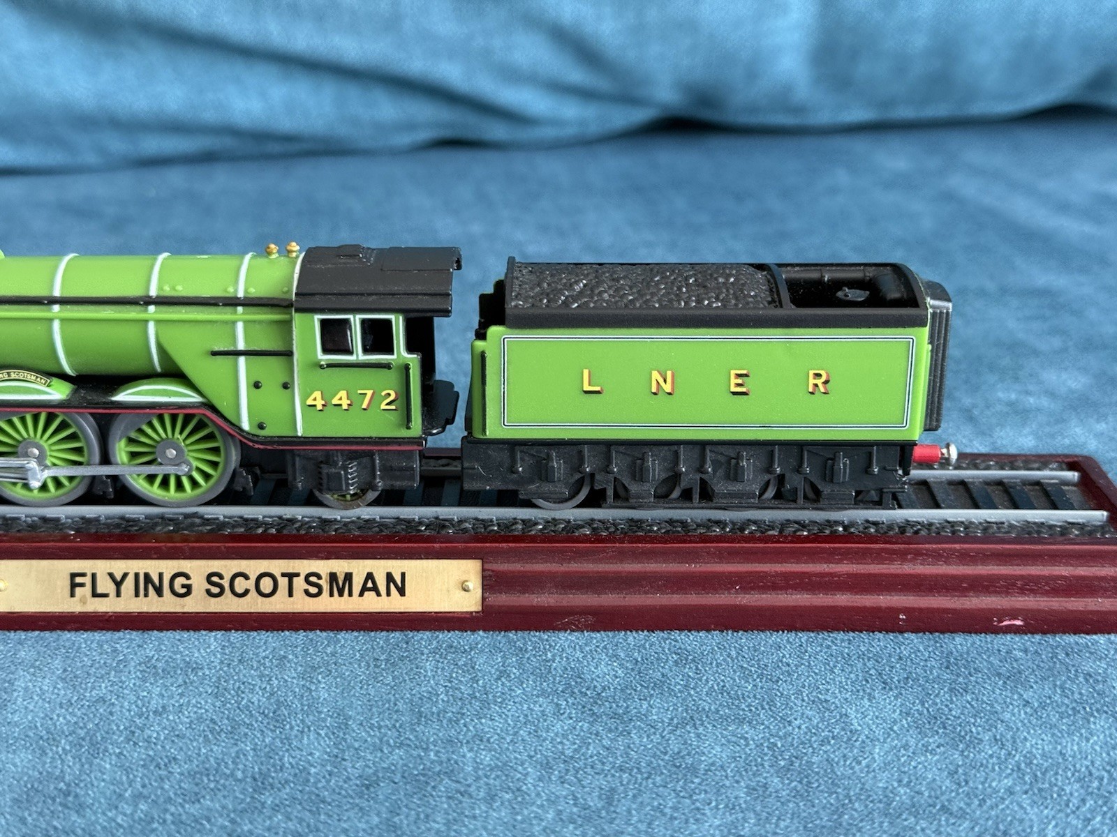 Atlas Editions 1/100 Scale Static Model 3 904 001 – LNER Flying Scotsman.Train
