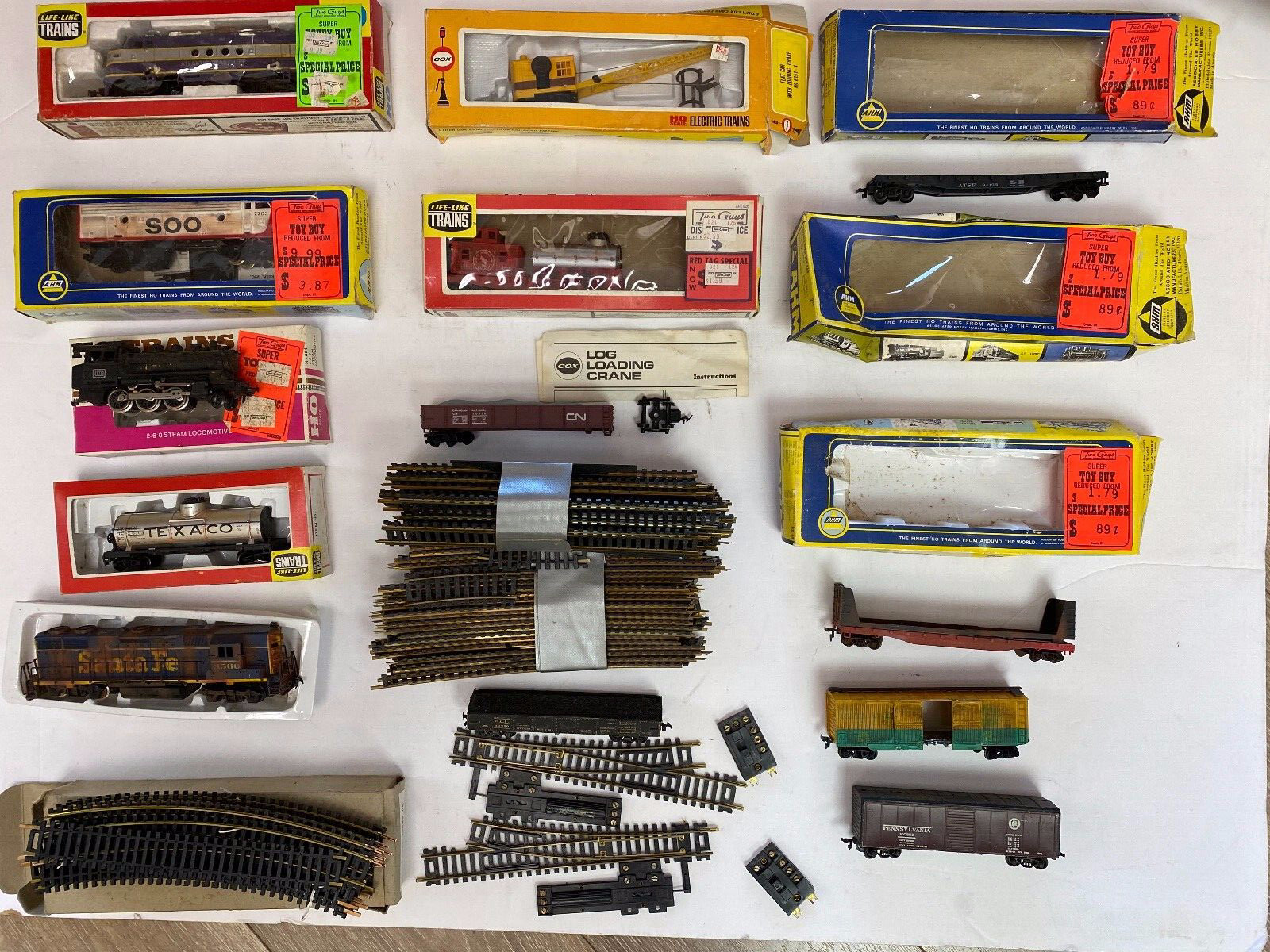 Ahm lifelike cox atsf giant ho train assortment track 6154 94138 08690 6305 3560