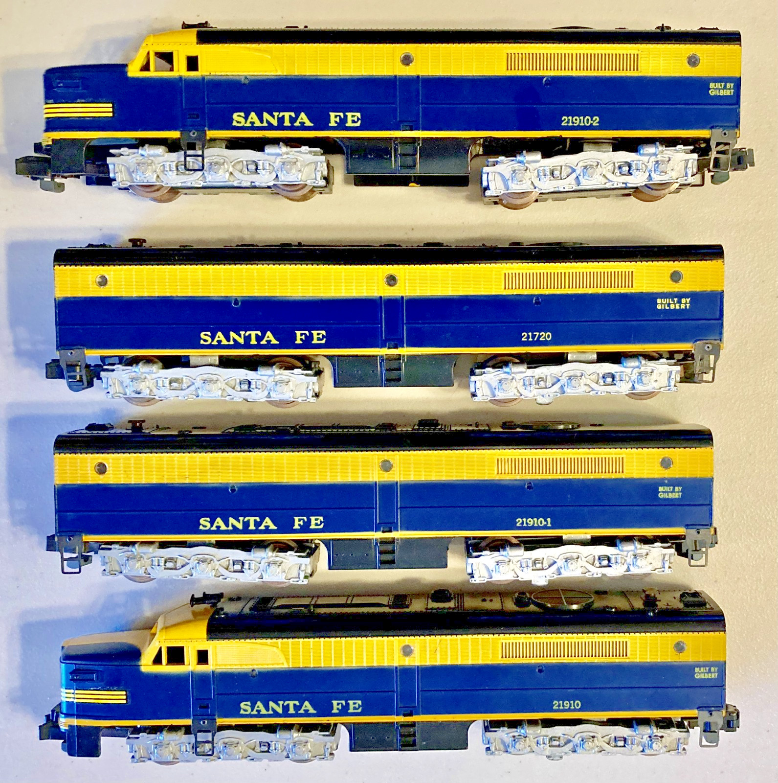 Amer Flyer 21910/21910-1/21910-2 + 21720 Santa Fe Alco PA-PB-PB-PA Diesel Locos!