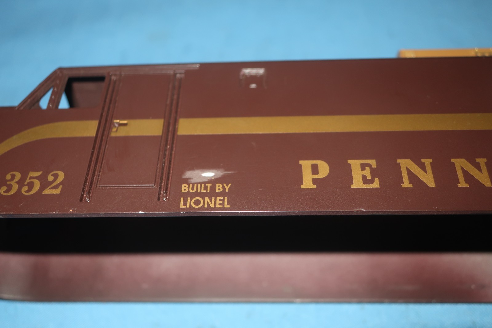 Lionel #2352 Pennsylvania EP-5 Electric Locomotive Shell. MT Clemens Era Shell