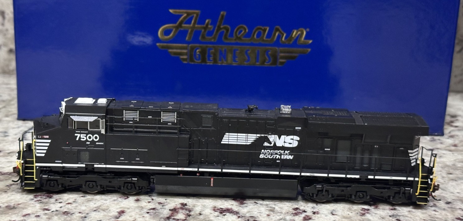 Athearn Genesis HO GE ES44DC Norfolk Southern NS #7500 Tsunami2 DCC & Sound