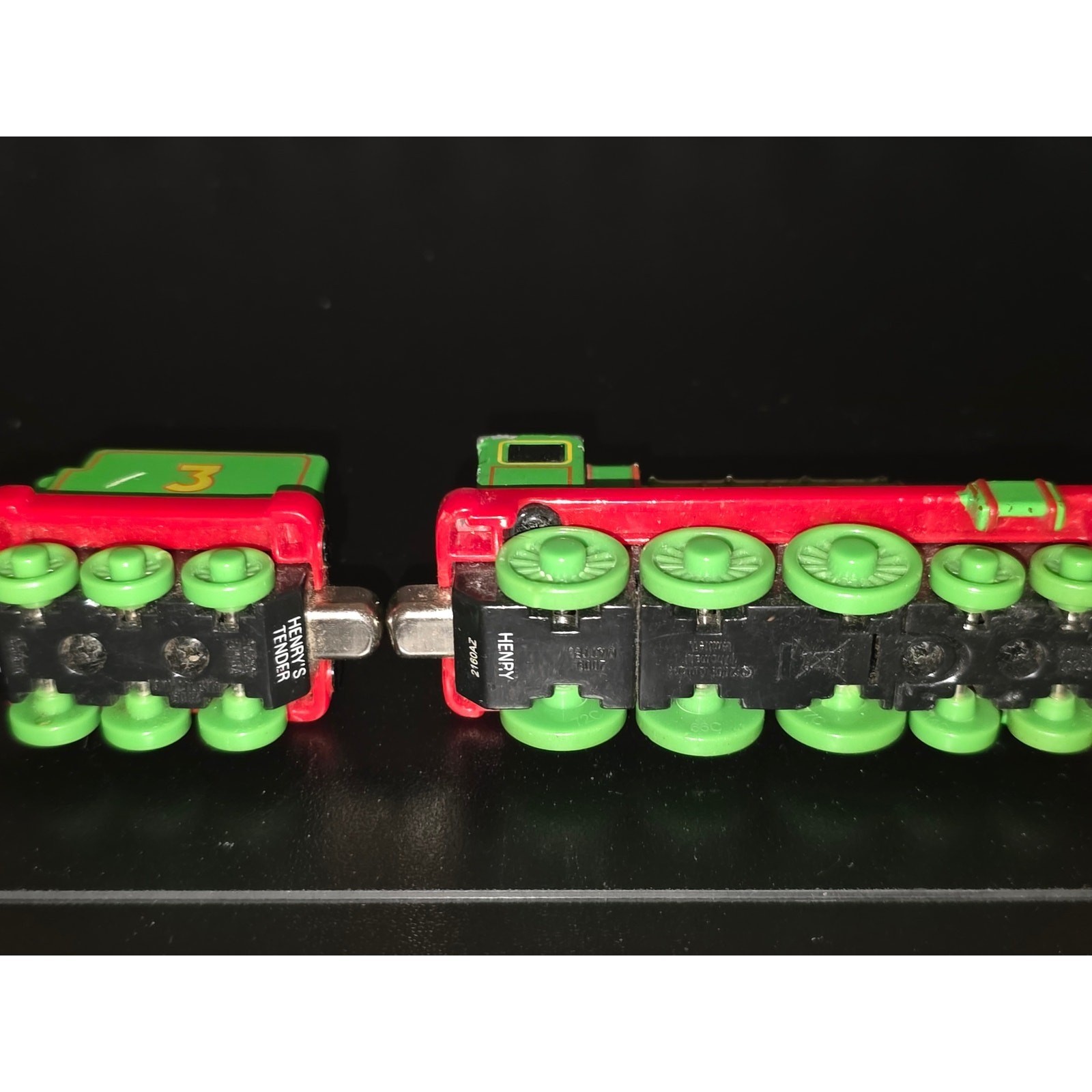 Thomas & Friends Take-Along Henry the Green Engine Die-Cast Train with Tender 3