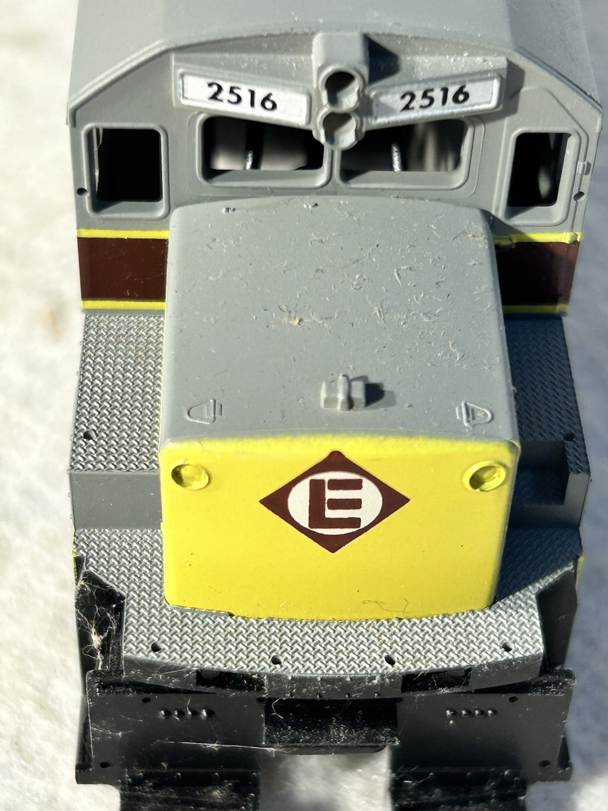 Beautiful Stewart /KATO GE EL Railroad U-25B Diesel Engine HO