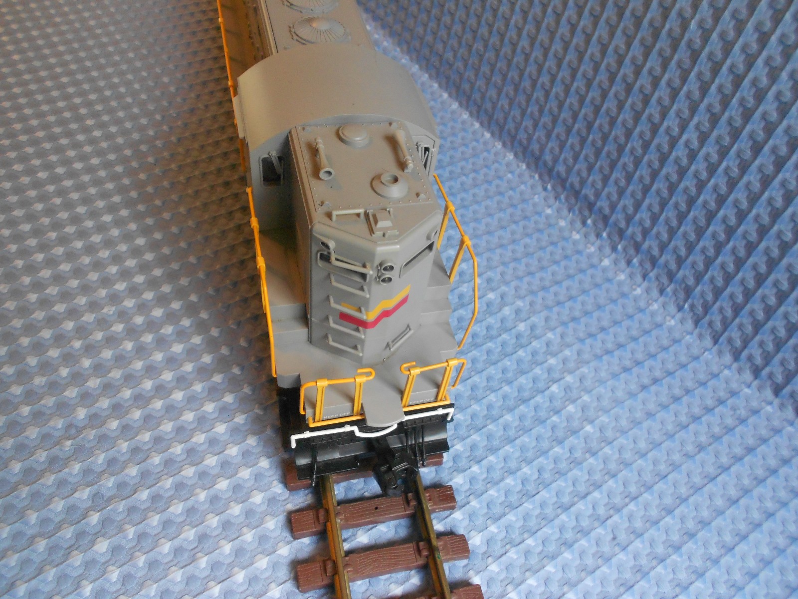 LIONEL 8-85000 G Scale SEABOARD SYSTEM GP-9 DIESEL LOCOMOTIVE LIONEL 8-85000