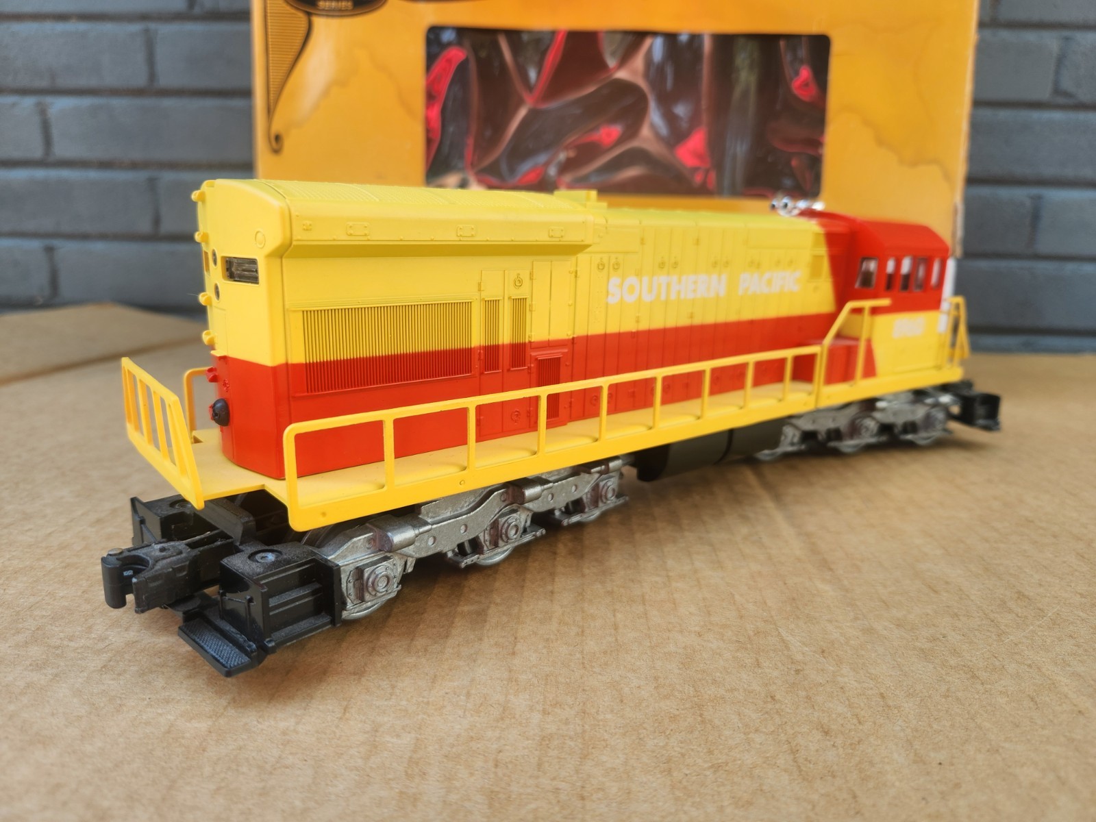 Lionel 8960 SP Southern Pacific Powered U36C Diesel Switcher Locomotive w/ Box