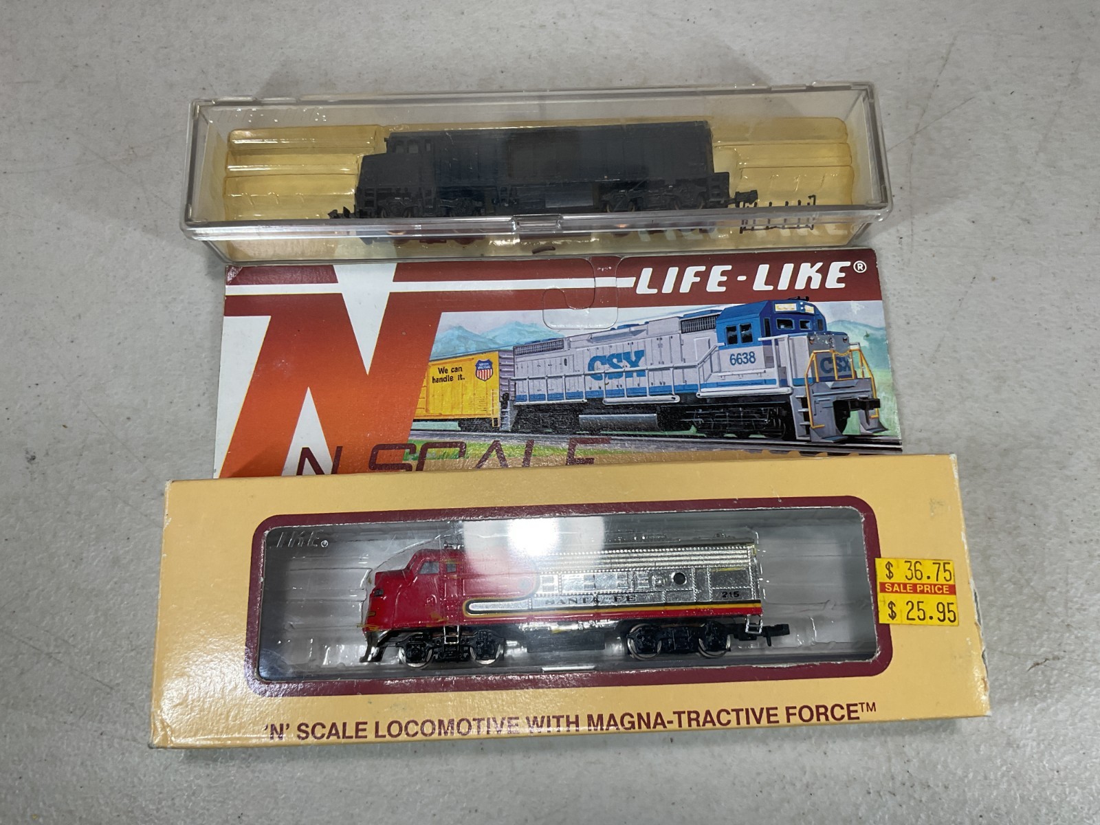 Life-Like N Scale F-7 Santa Fe & F-40 Tested & Running