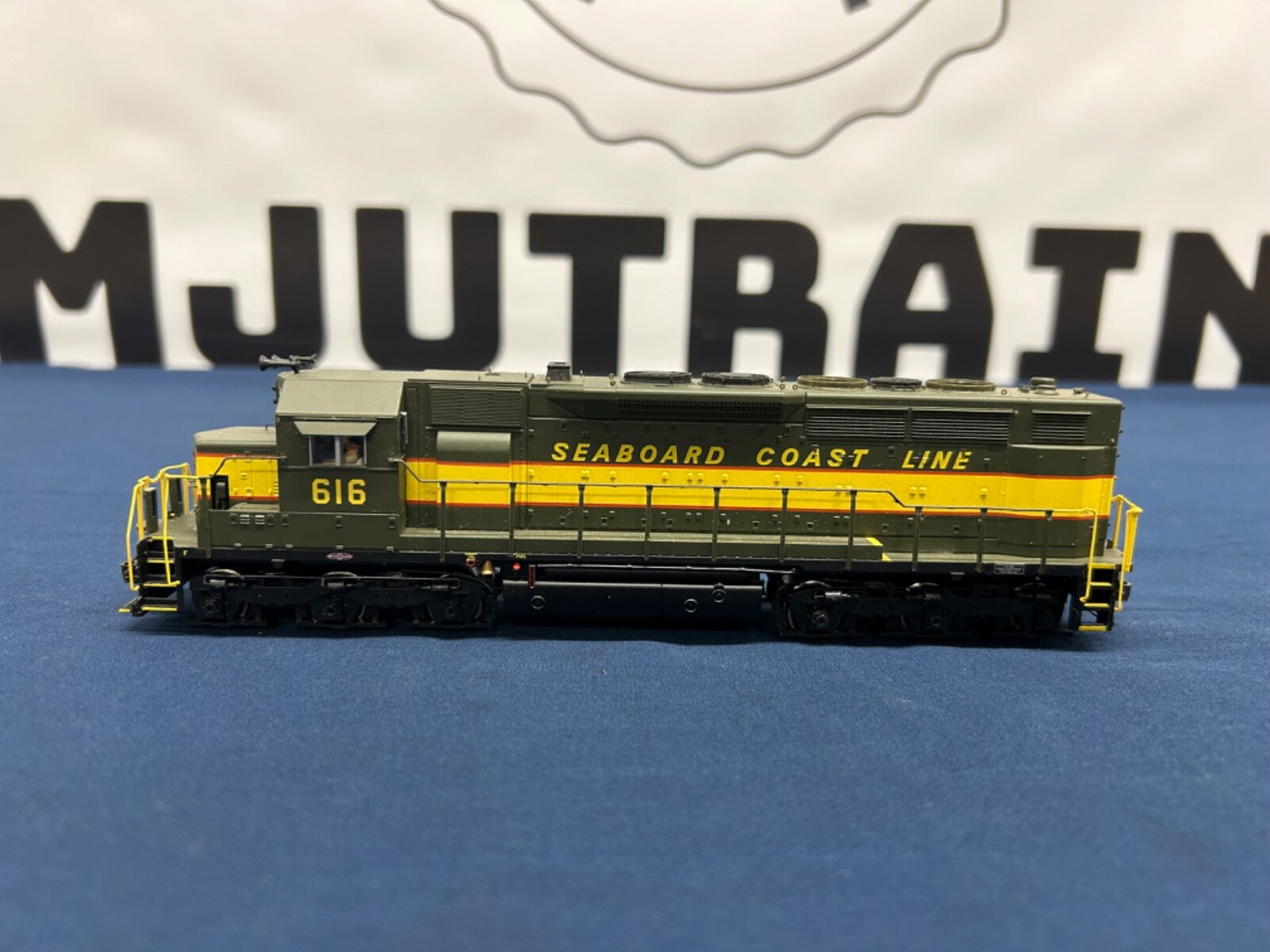 Atlas HO Seaboard Air Line #616 SDP-35 Diesel Engine DC NO BOX