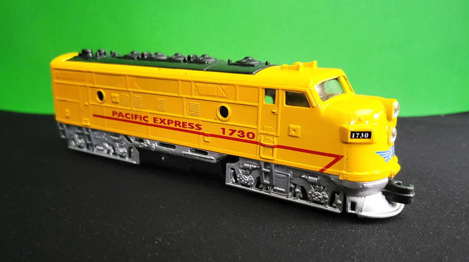Pacific Express 1730 Pull Back Train Locomotive Engine Toysmith Toy Vintage