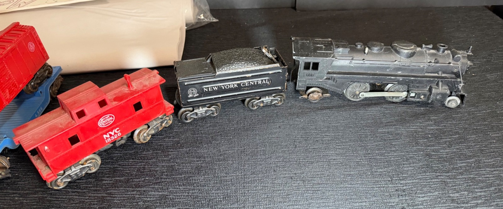 5 pc Vintage Marx O Ga Trains~ #666 Locomotive & New York Central Tender caboose