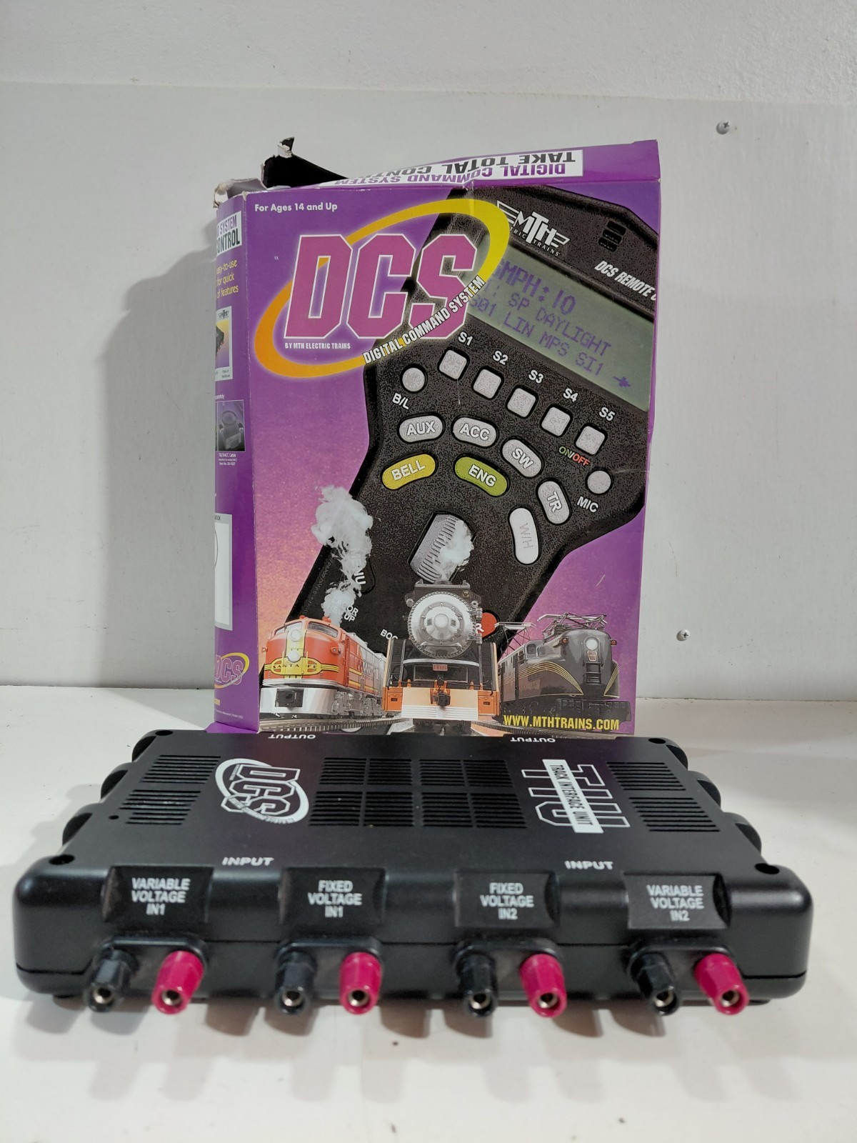 MTH O Gauge Model Railroad DCS Remote Control & Track Interface Unit w/Box