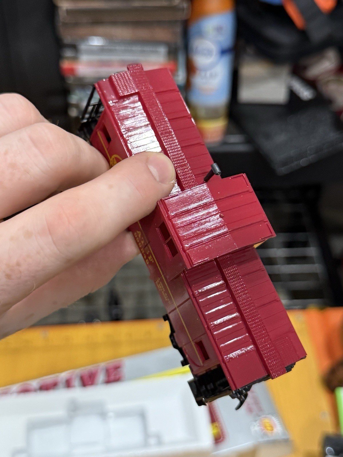 AHM HO SCALE SANTE FE LOCOMOTIVE WITH CABOOSE IN BOX 1981