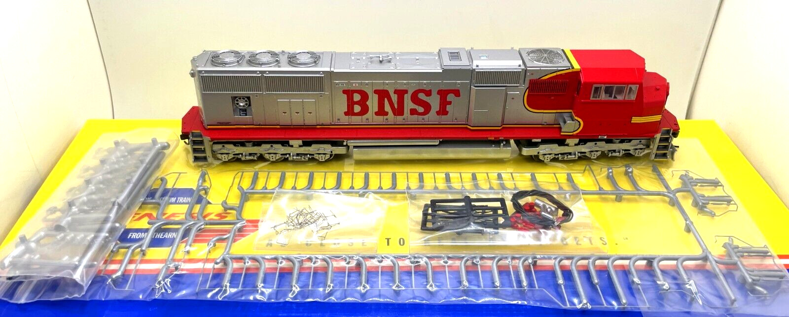 HO ATHEARN GENESIS G6136 SD75M BNSF NO # DC