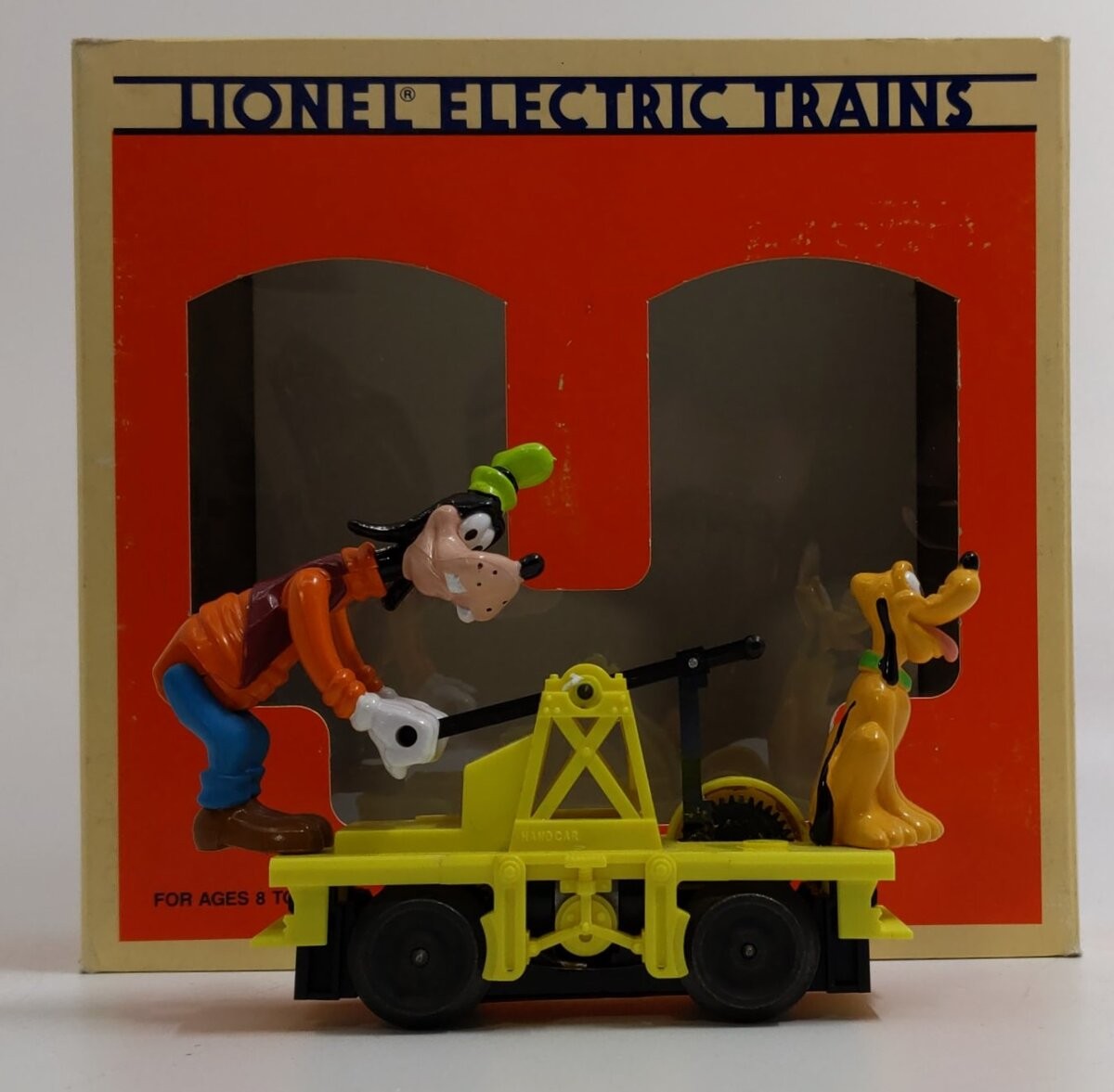 Lionel 6-18425 O Gauge Disney Goofy & Pluto Operating Handcar LN/Box