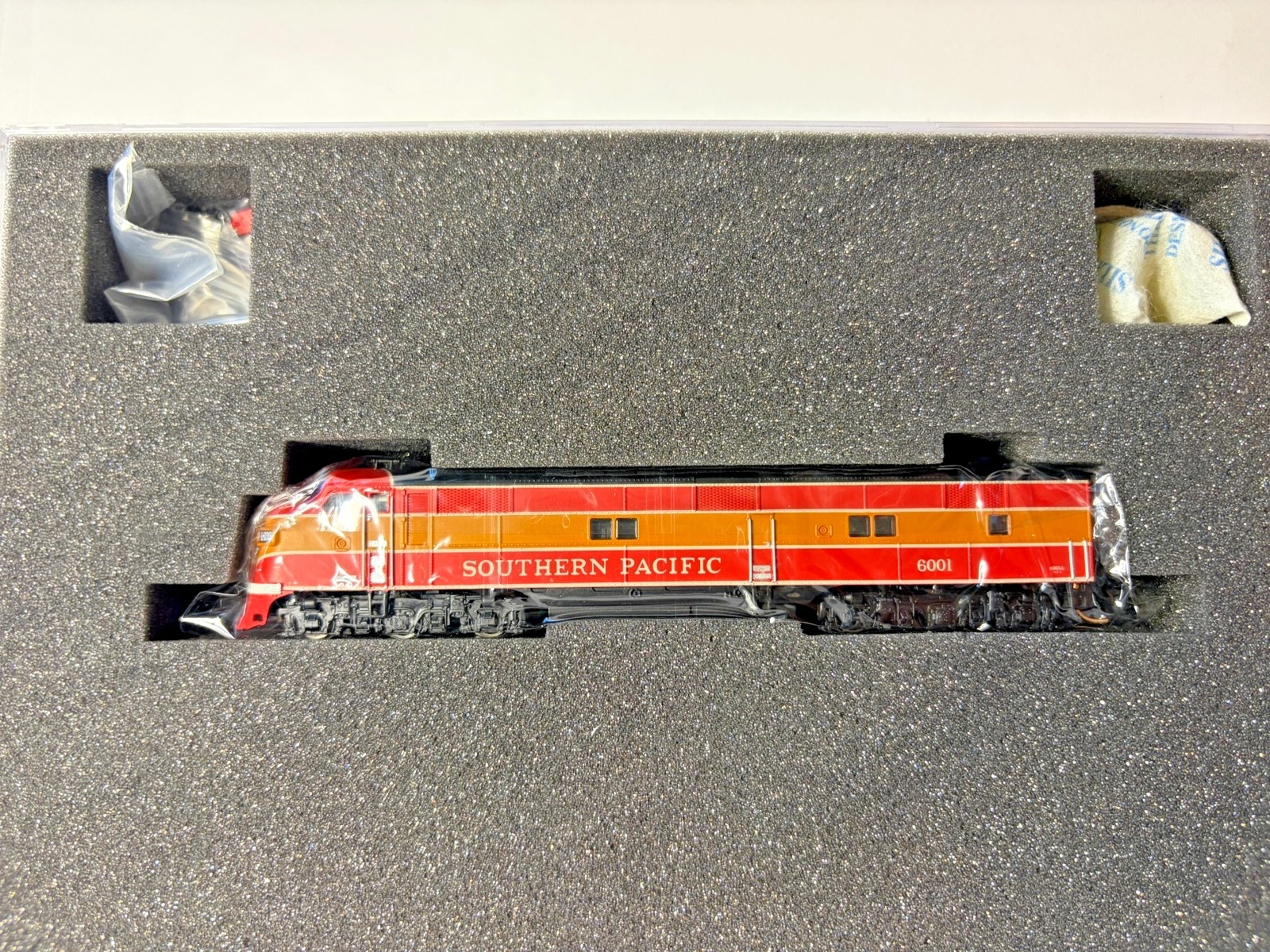 Precision Craft Models N Scale Train EMD E7 E7A 626 Southern Pacific