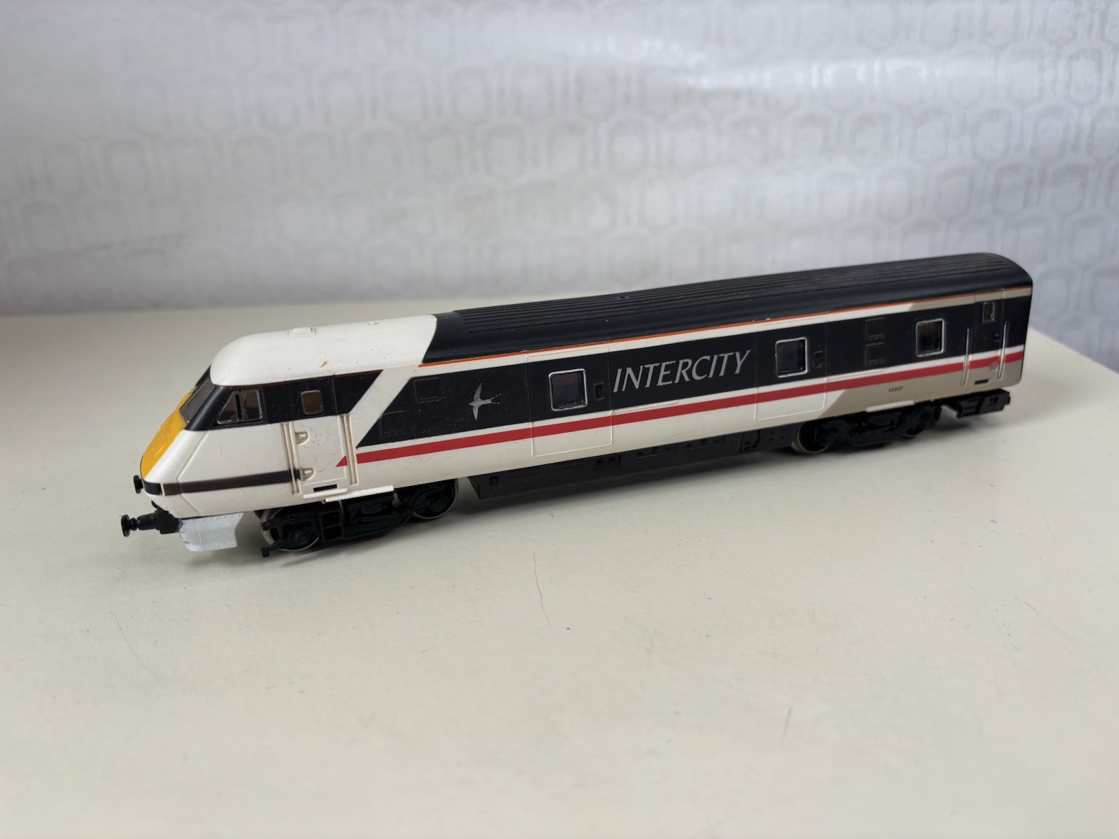 Hornby Intercity BR Mk4 Driving Van Trailer Swallow Class Train OO Gauge