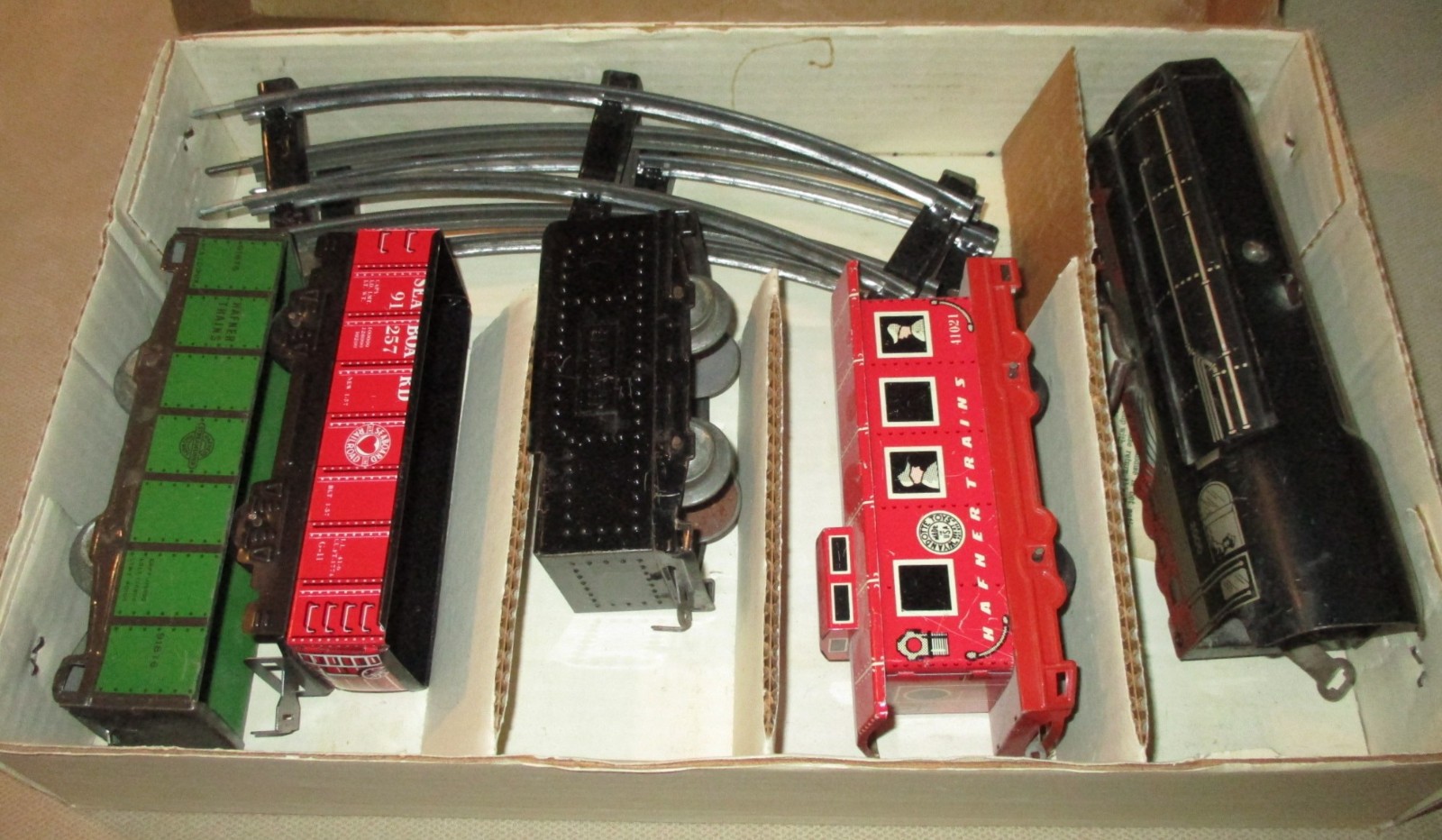 Hafner Trains 2000 Steam Train Set 528 , Seaboard, O Gauge Wind Up Locomotive