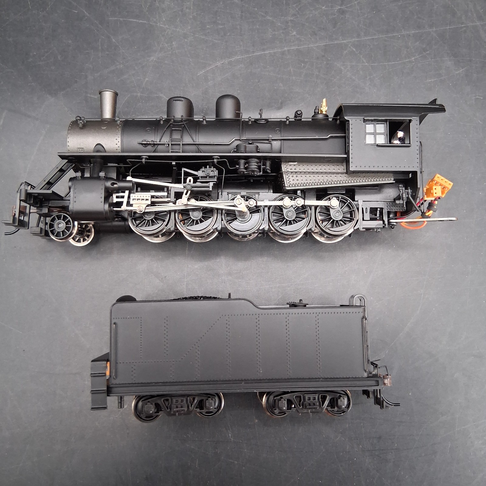 Bachmann Spectrum #81701 2-10-0 Russian Decapod Painted Unlettered DCC Ready