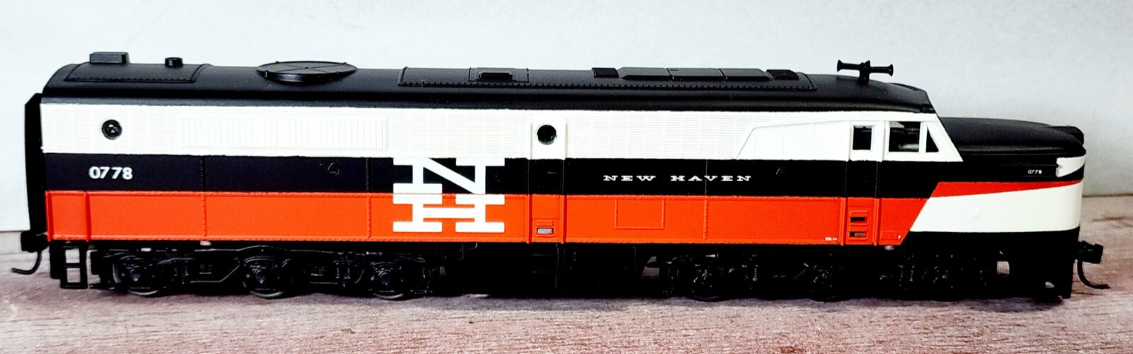 New Haven Railroad ALCO PA-1 Diesel McGinnis Paint 0778 Athearn Blue Box 3301