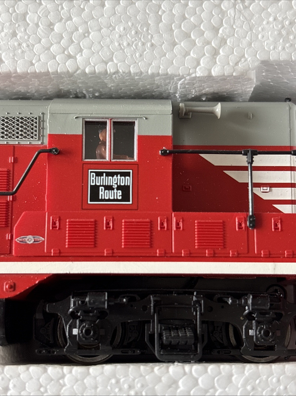 HO Atlas Classic 8430 Chicago Burlington Route GP7 Locomotive #225 L/N
