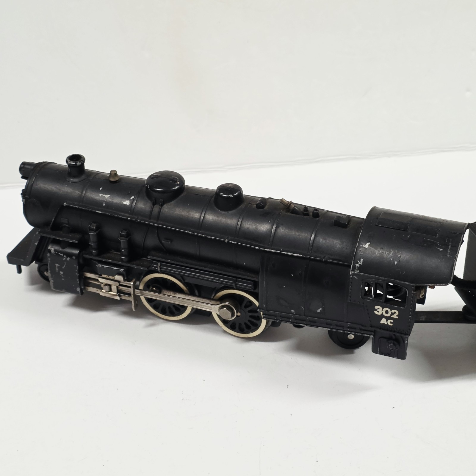 AMERICAN FLYER 302 S-GAUGE STEAM LOCOMOTIVE READING LINES