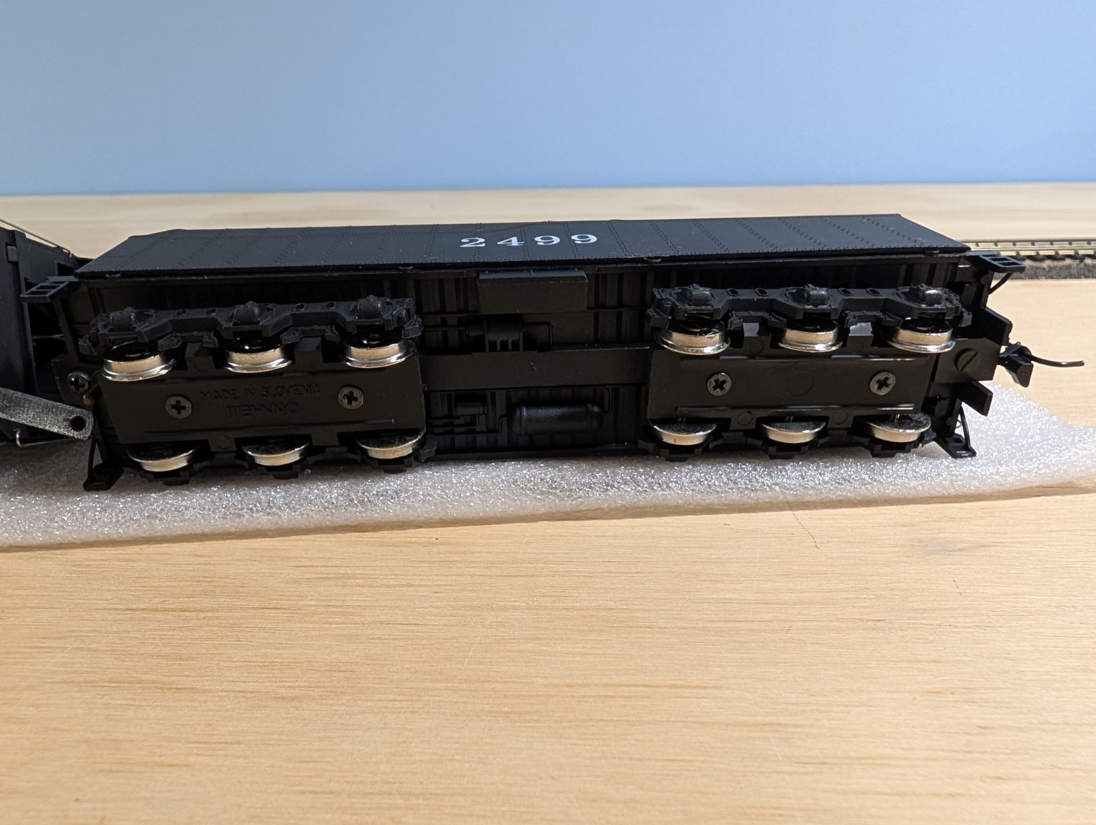 IHC #23010 HO Scale 4-6-4 Hudson Illinois Central IC #2499 Steam Locomotive