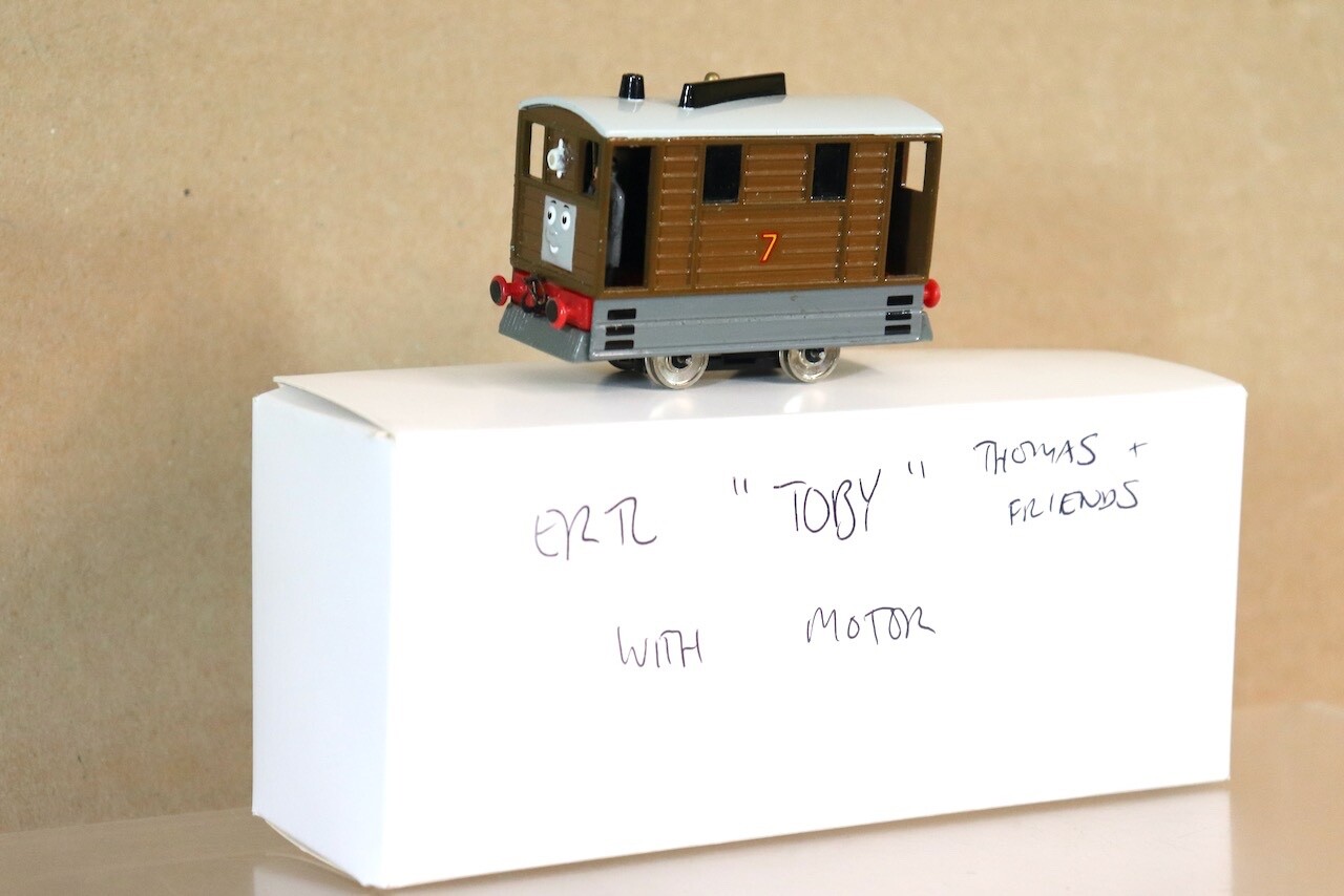 ERTL KIT BUILT THOMAS & FRIENDS TOBY 0-4-0 LOCOMOTIVE 7 with TENSHODO MOTOR od