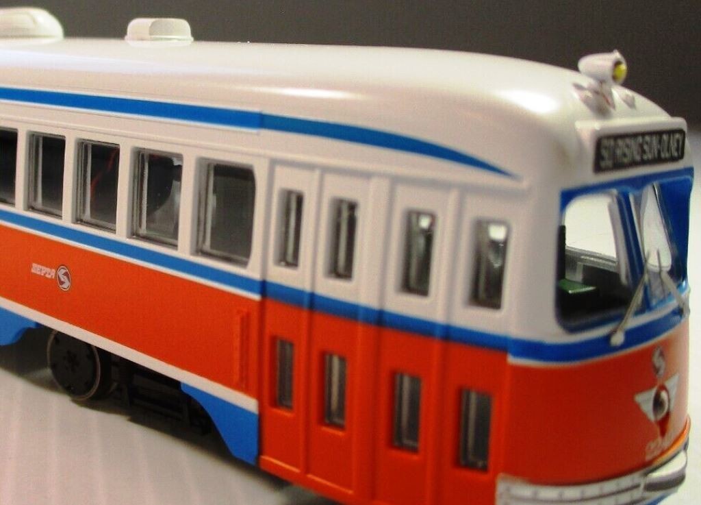 Bowser HO Scale, PCC Car, Philadelphia (SEPTA) Car #2243 Gulf Oil Scheme.