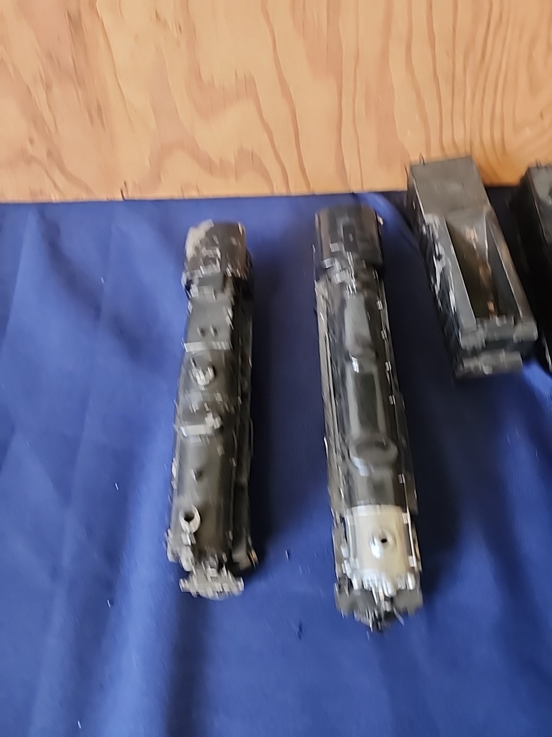 Vintage Set Of Unbranded Train Heavy Metal Locomotive Looks Great Untested 7”