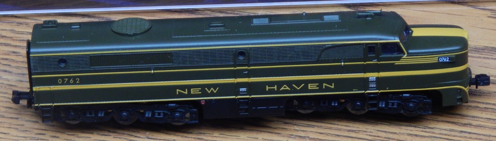LIFE LIKE 7055 NH NEW HAVEN ALCO PA DIESEL LOCOMOTIVE USED VERY LITTLE W/BOX N