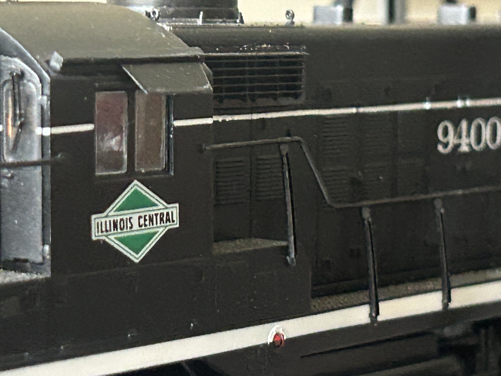 Proto 2000 HO Scale GP18 Illinois Central Diesel Locomotive Powered TESTED RUNS