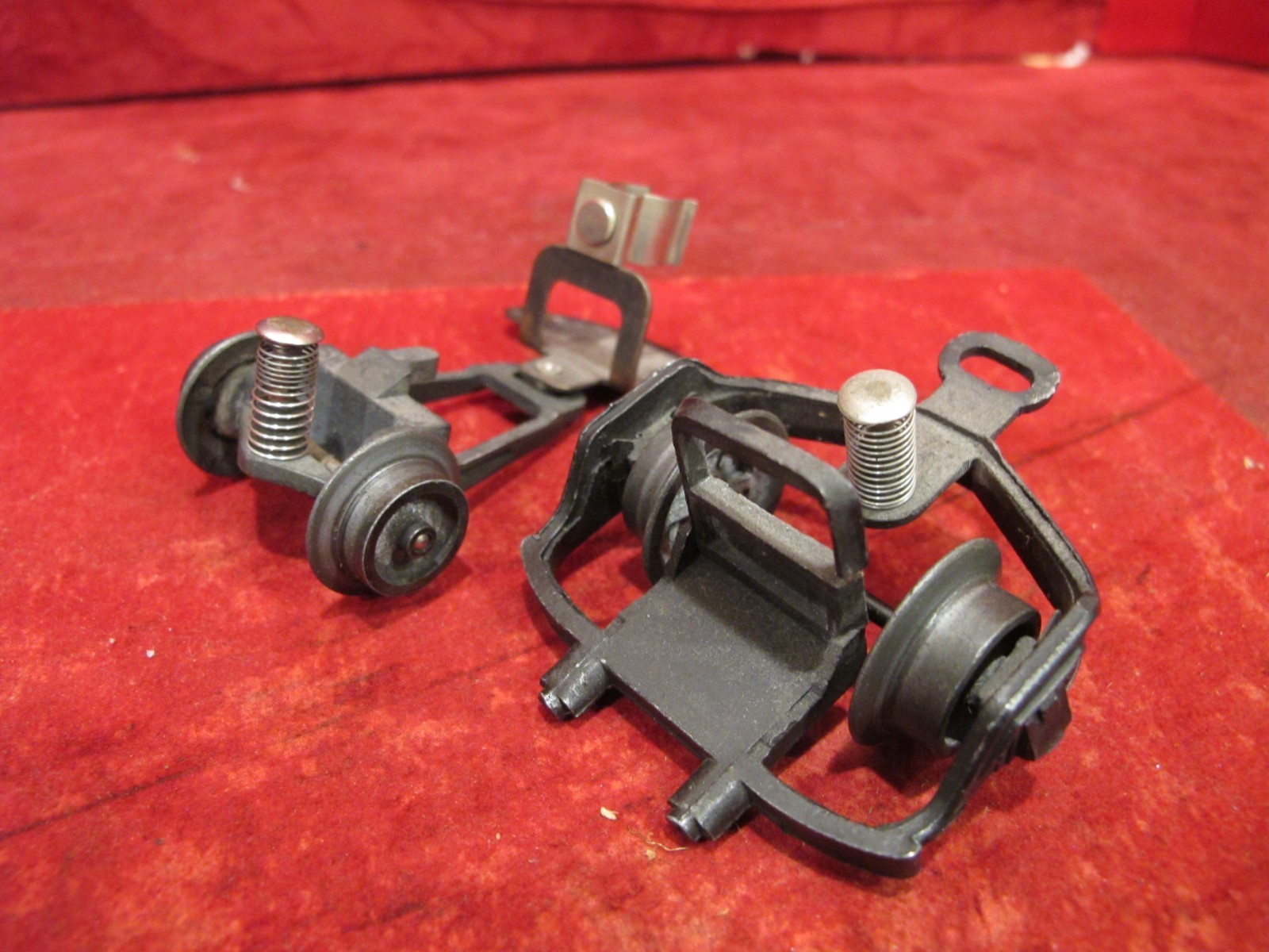 LIONEL O 1666 Steam Locomotive Trailing Truck AND LEAD TRUCK FOR PARTS