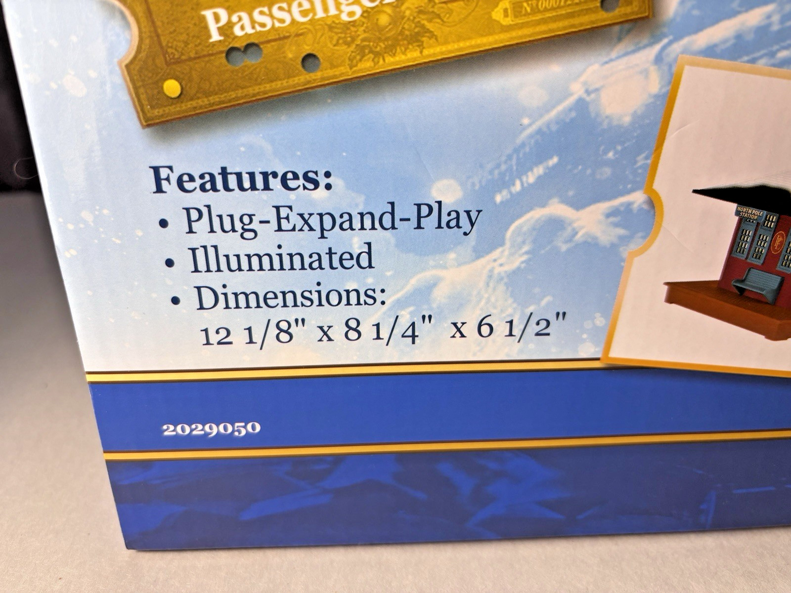LIONEL #2029050 POLAR EXPRESS PASSENGER STATION PLUG-IN-PLAY VS-15