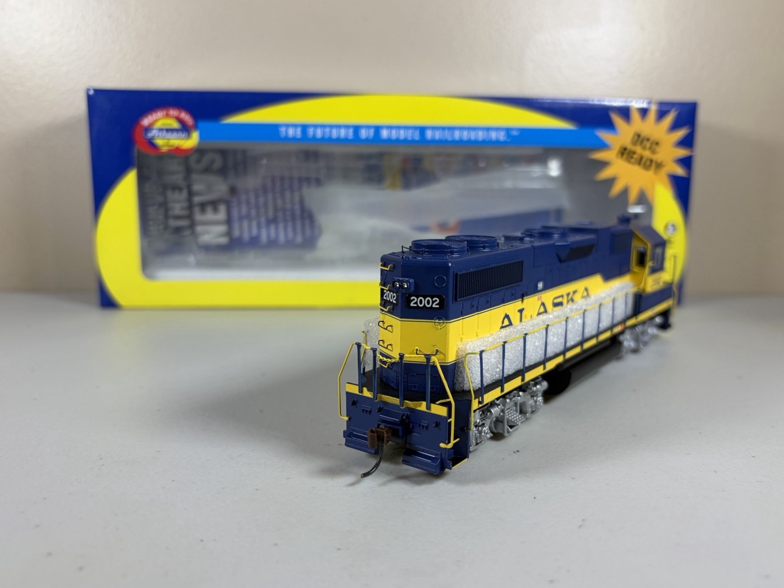 HO Athearn RTR DCC Ready Alaska Railroad GP38-2 #2002 Brand New