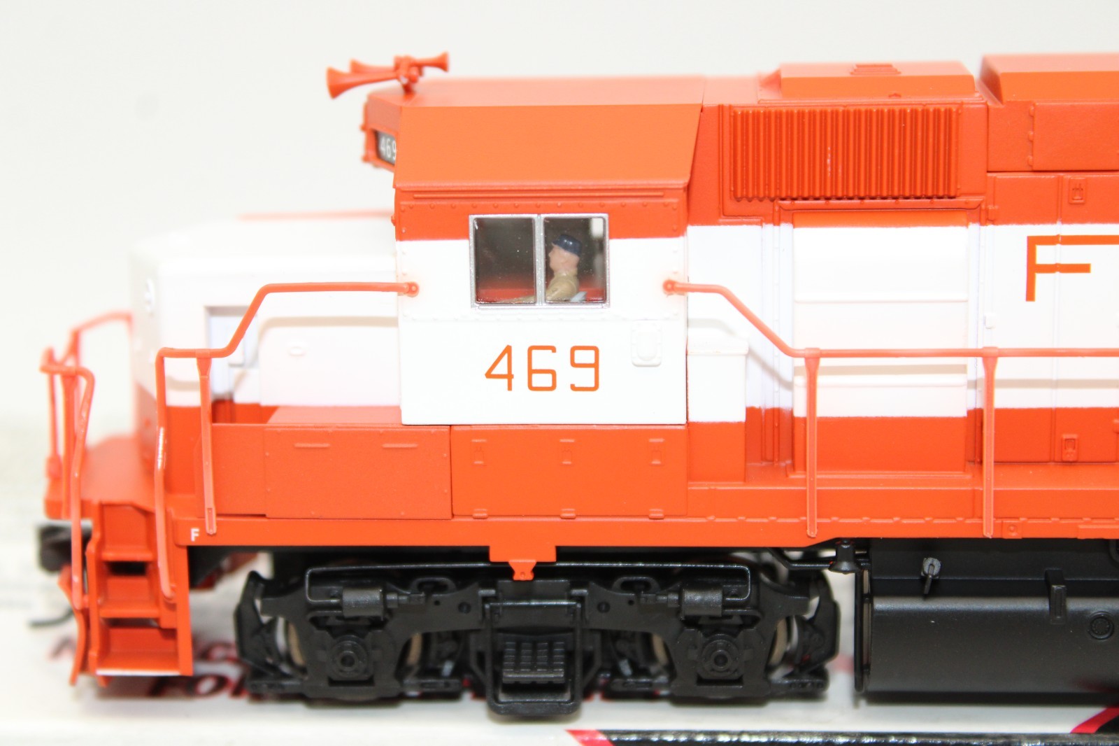 Atlas HO Scale Frisco EMD GP38-2 Diesel Locomotive #469 DCC Ready LED