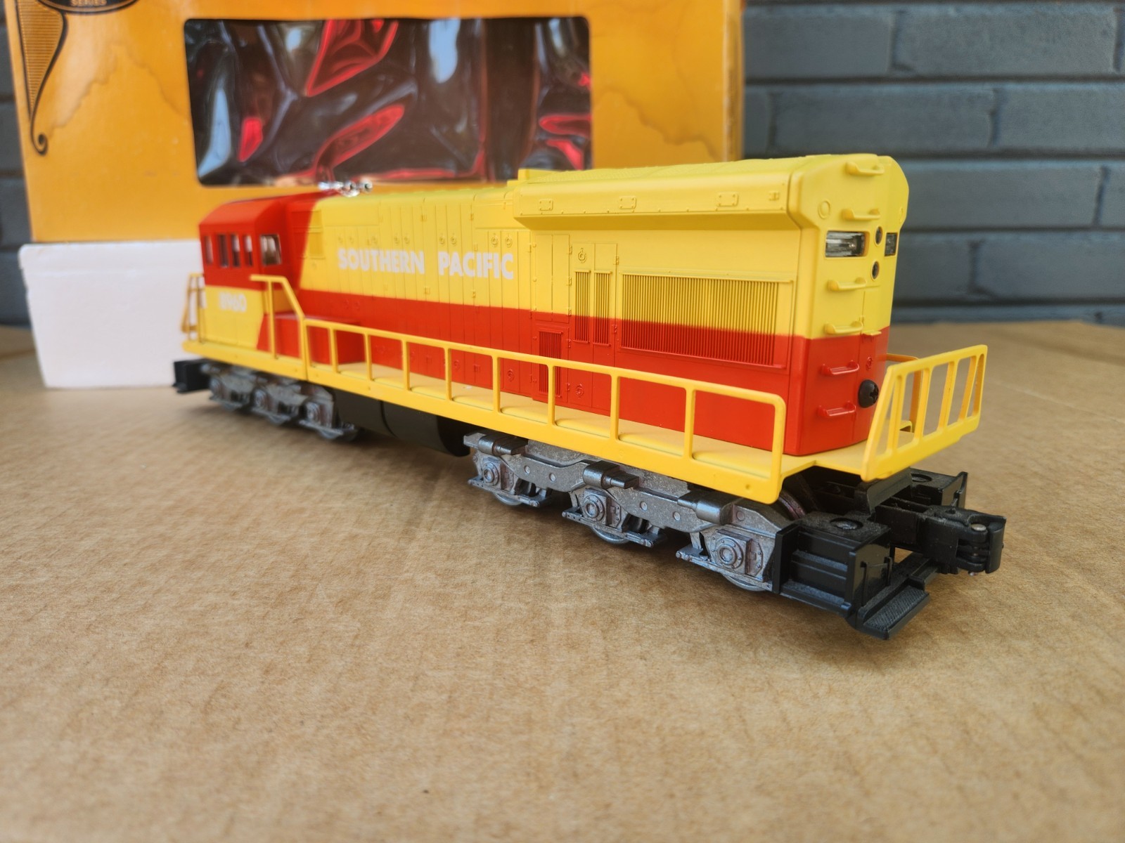Lionel 8960 SP Southern Pacific Powered U36C Diesel Switcher Locomotive w/ Box