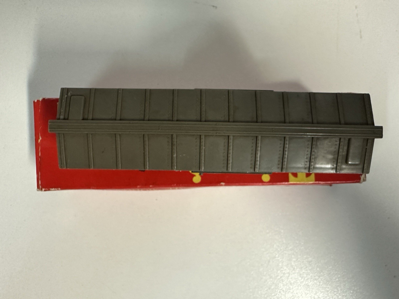 TRIANG YELLOW GOODS WAGON BOXED