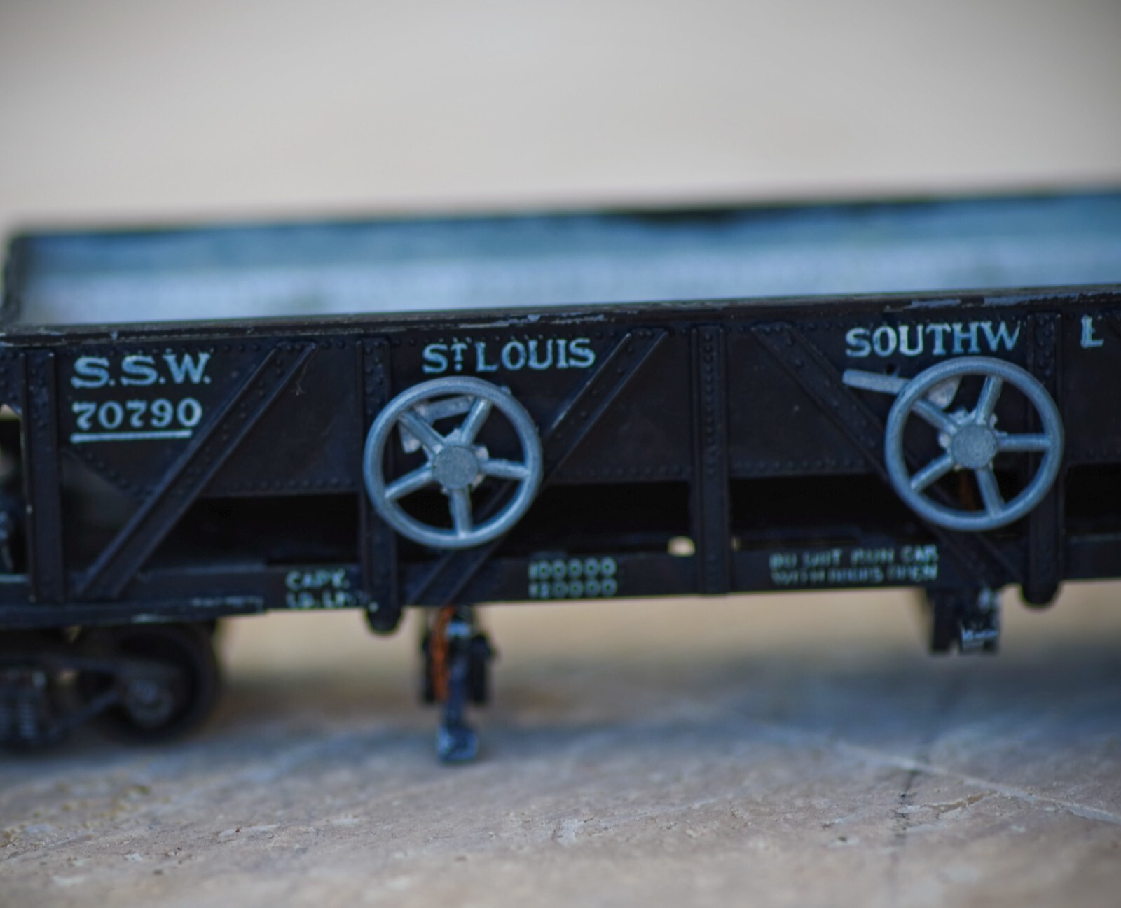 VINTAGE Athearn Roundhouse BALLAST HOPPER St. Louis SW HO Made in USA 1950’s