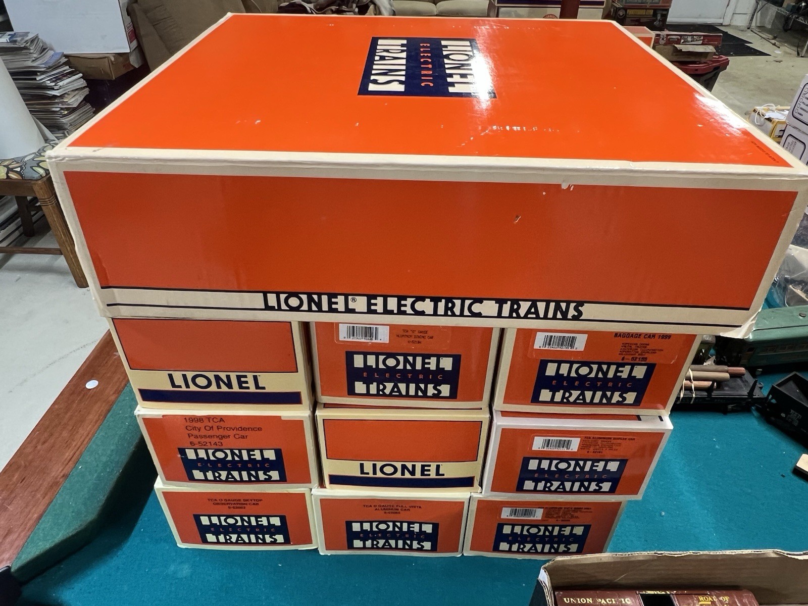 Lionel 6-11737 O Gauge TCA 40th Anniversary F3 ABA Diesel Locomotive Set 9 cars