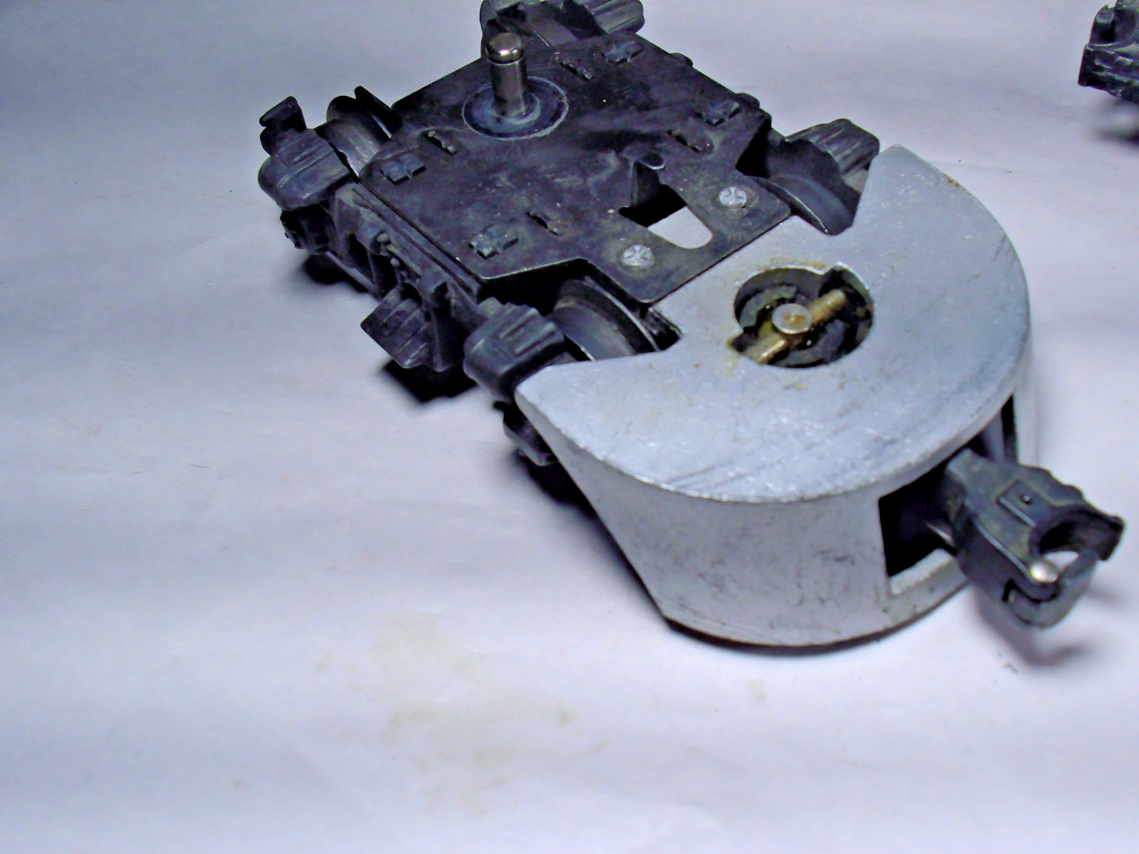 Vintage Original Lionel front roller truck for single motor F3 Diesels 2243