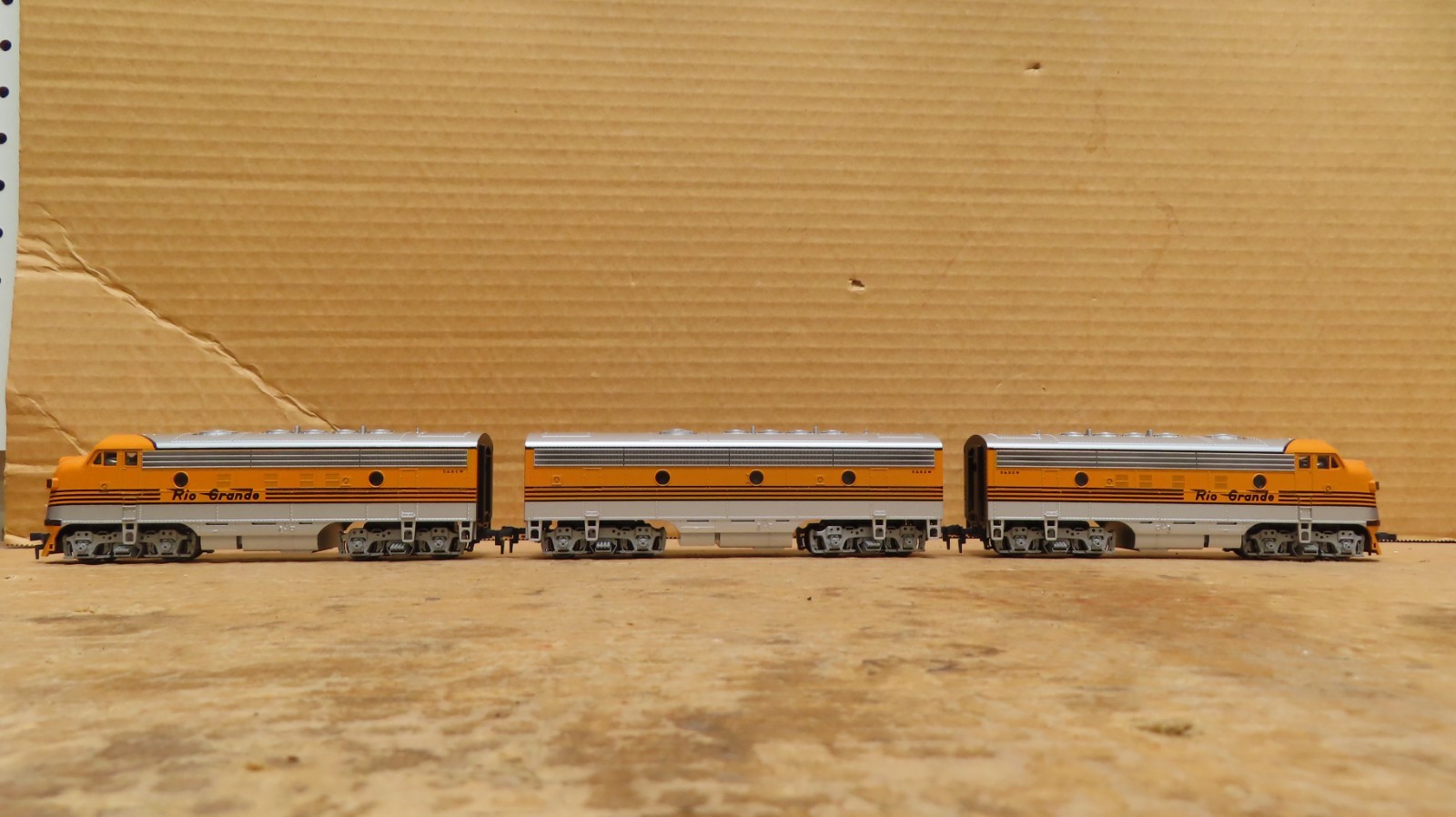 Stewart 9230/9230/9231 HO Scale D&RGW (4 Stripe) F7A/F7B/F7B Phase II *Powered*