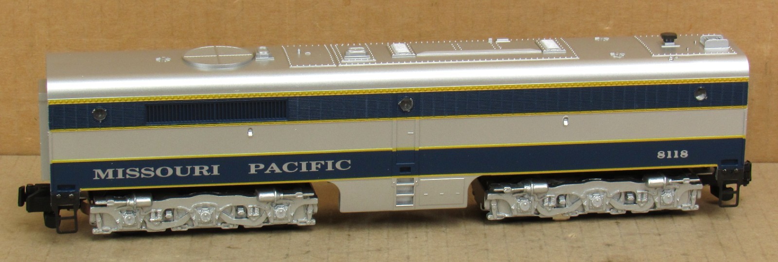 American Flyer 48118 Missouri Pacific ALCO B-Unit w/Railsounds (Dummy) S-Gauge
