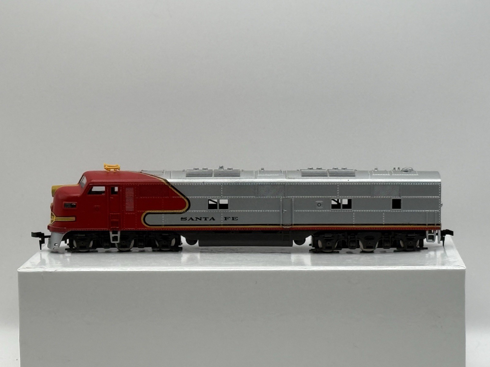 EMD – 7 Diesel Locomotive Dummy Car