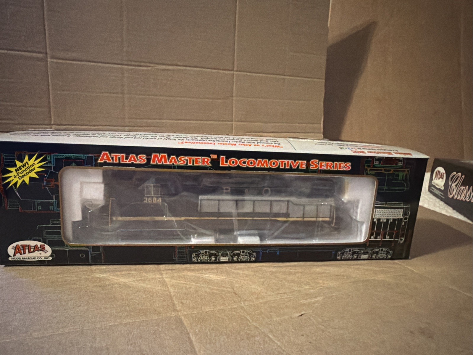 Atlas Master HO Baltimore & Ohio GP-40 Low Nose Locomotive #9738 #3684 DCC